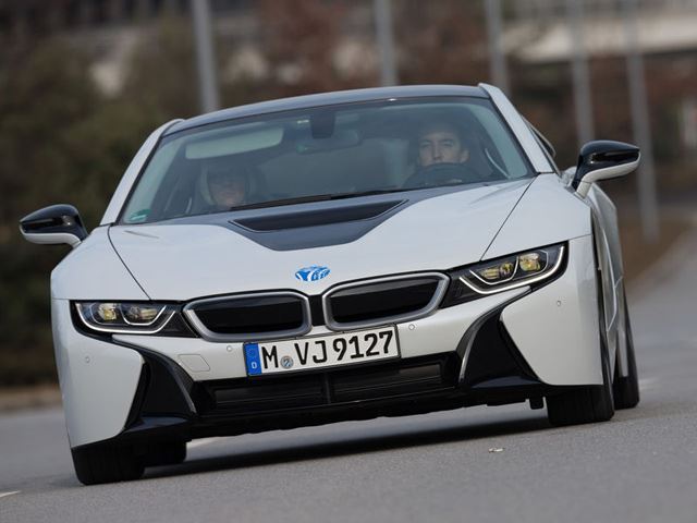 Производство BMW i8 начнется в апреле